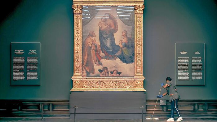 Raphaël : A Mortal God