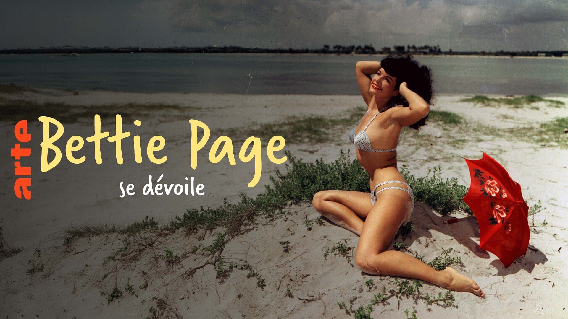 Bettie Page se dévoile