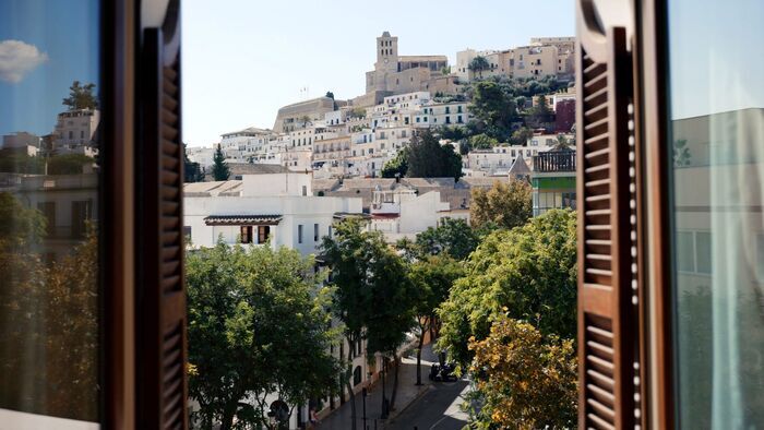 Bienvenue à Ibiza ! : Hippies, liberté et vie nocturne