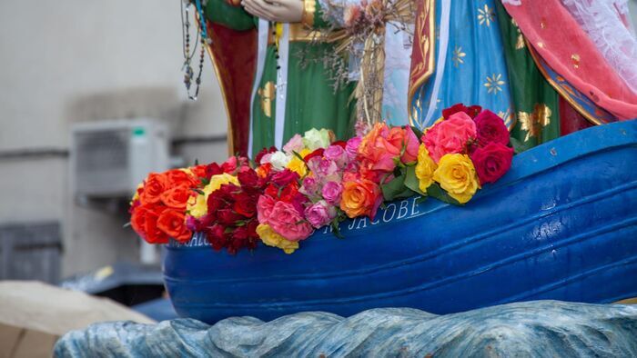 De Nîmes aux Saintes-Maries-de-la-Mer : fêtes gitanes et féria sous tension