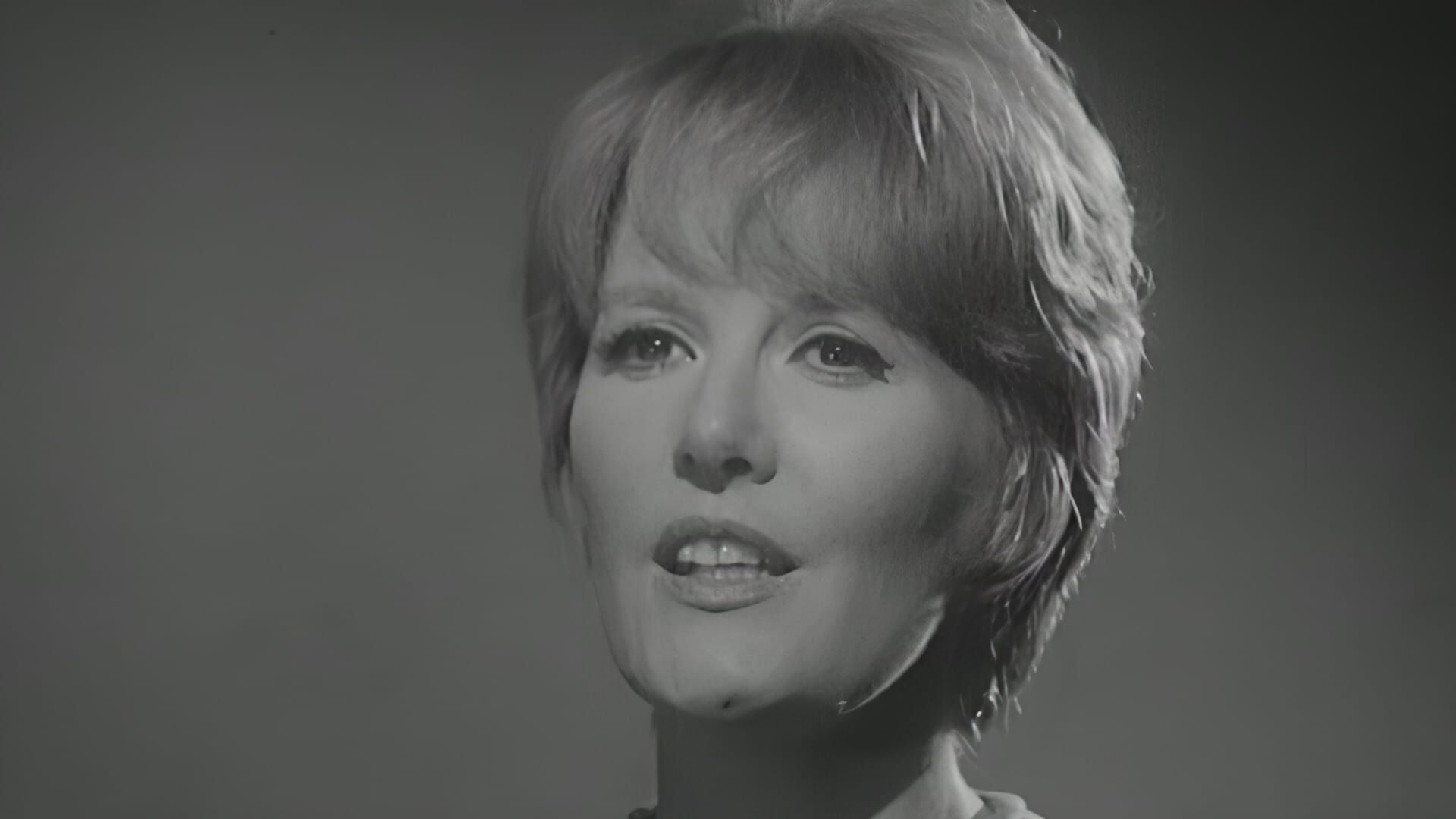 Petula Clark fait du cinéma à couteaux tirés