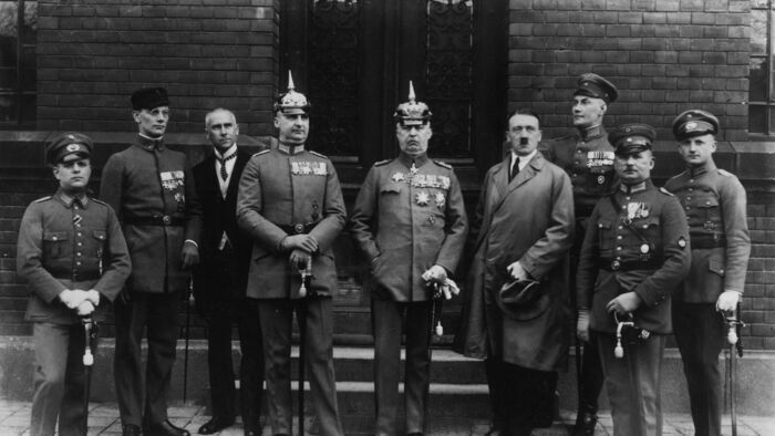 La chute de la République de Weimar