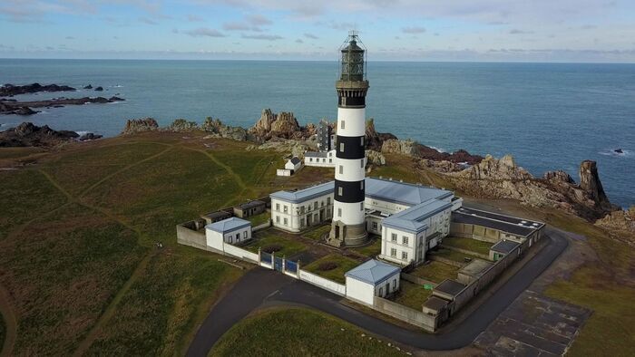 Bretagne : des îles qui résistent