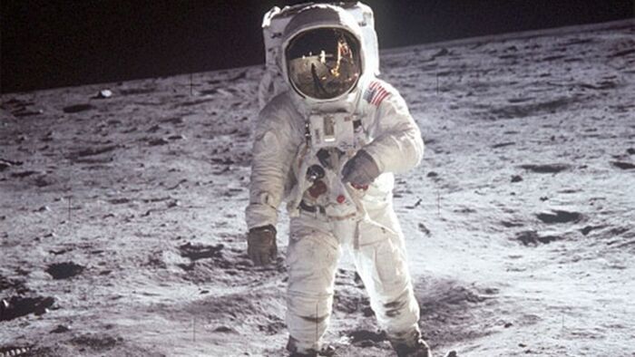 Le premier homme sur la Lune : révolution ou canular ?