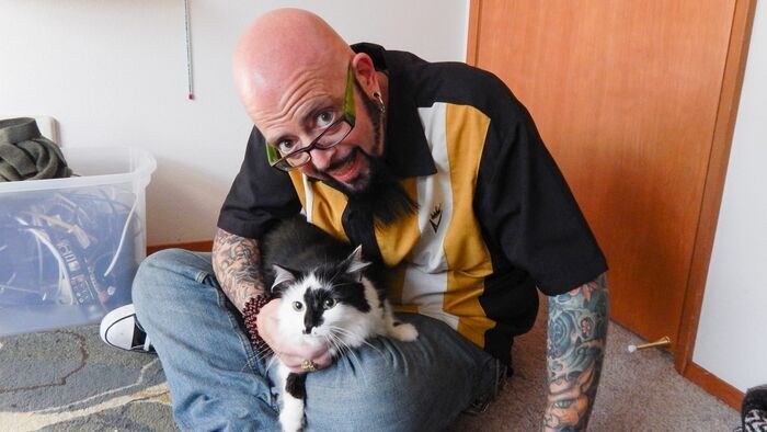 Mon chat me tient en otage !