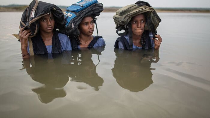Le chemin de l'école de Devi (Inde)