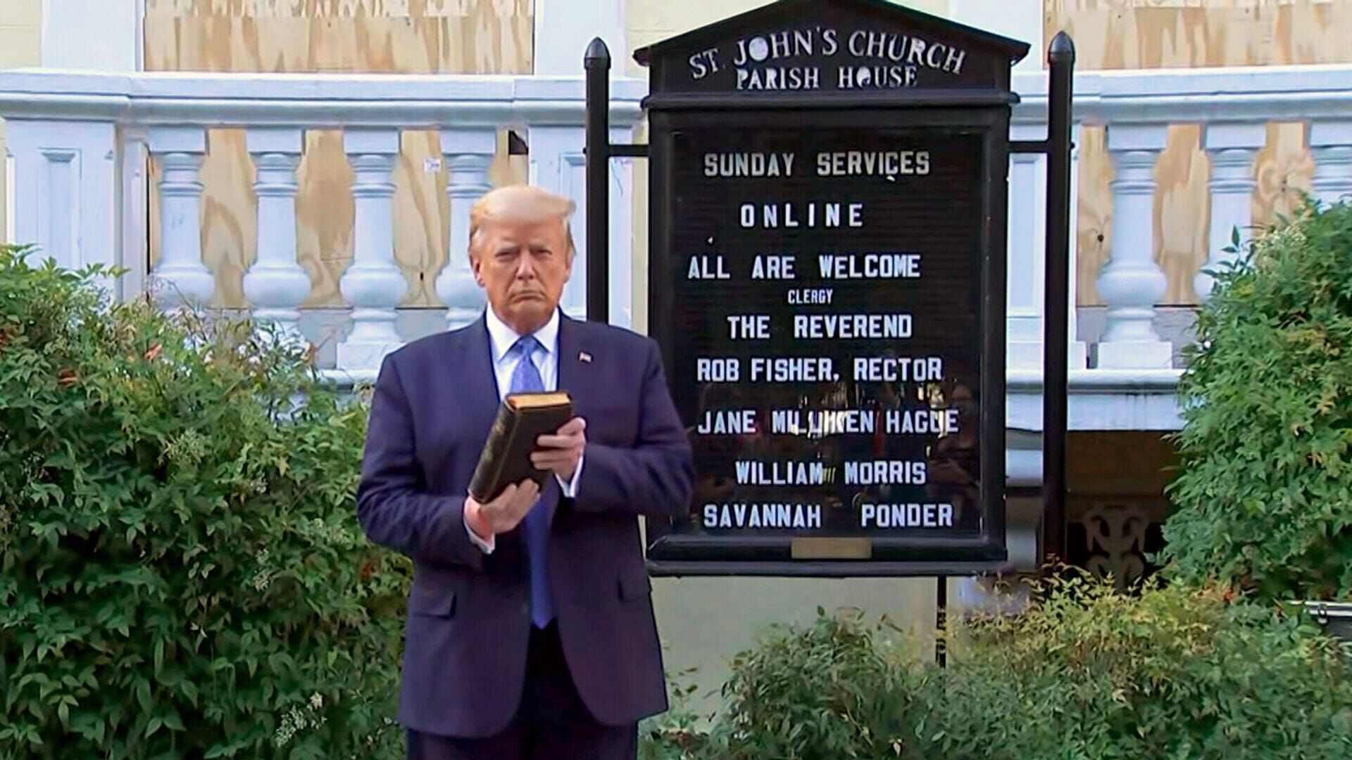 Dieu au-dessus de tout ?