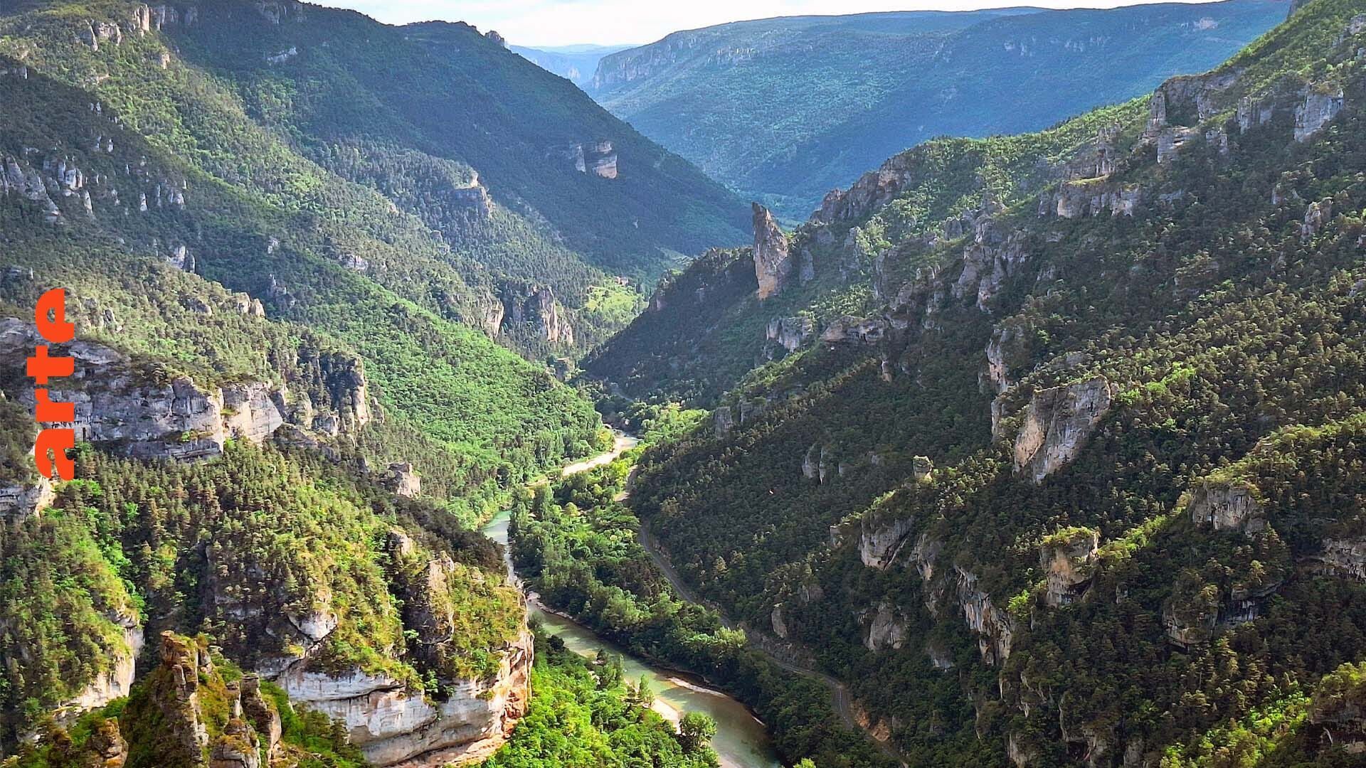 Causses, monts et vallées