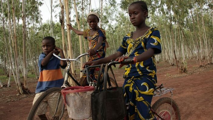 Le chemin de l'école d'Olivier, Marie et Véronique (Mali)