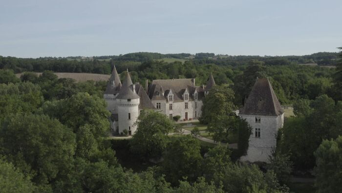 Maisons de légende : la famille châteaux