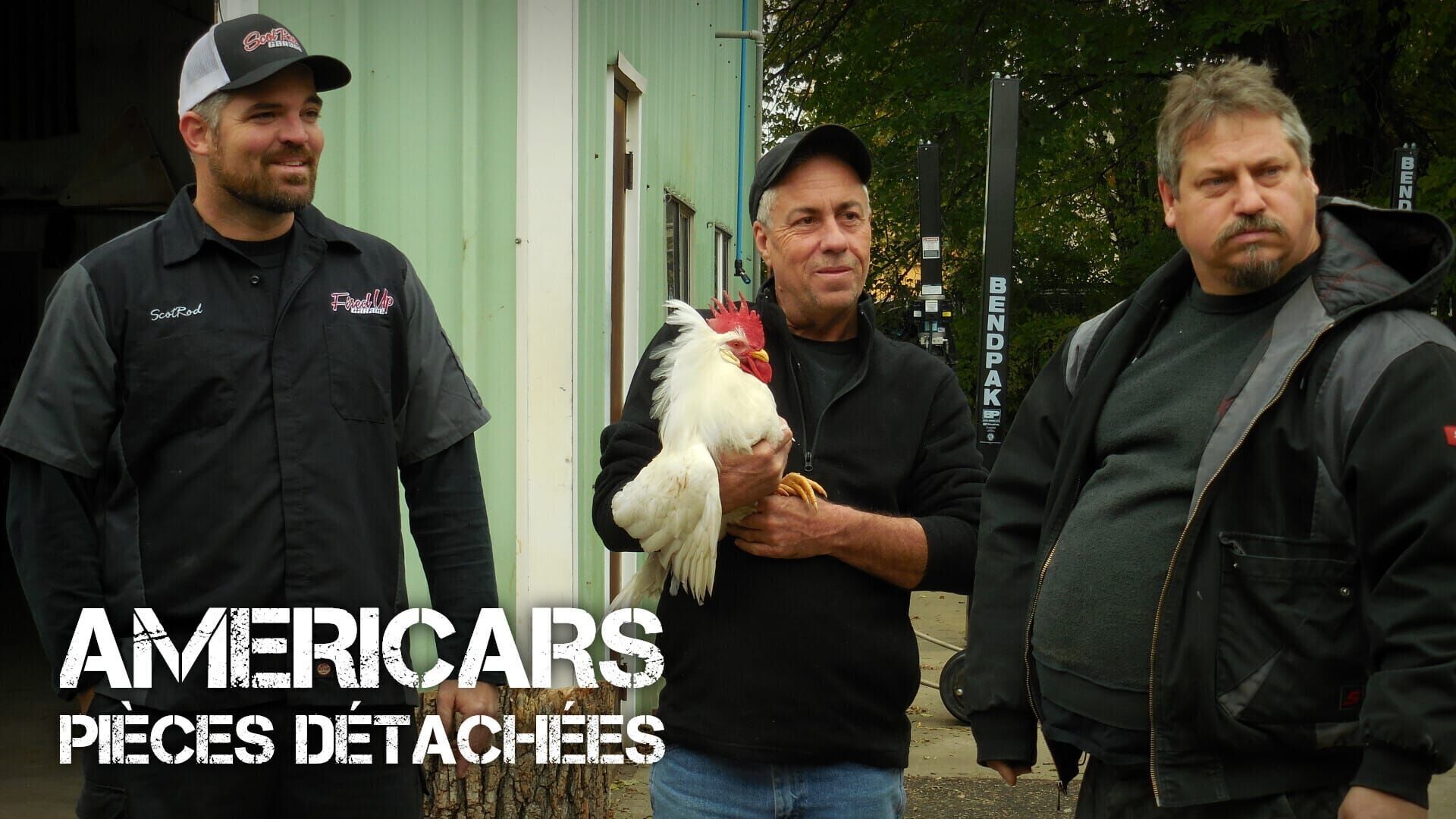 Une GTO fichue et une Ford 41 en pièces