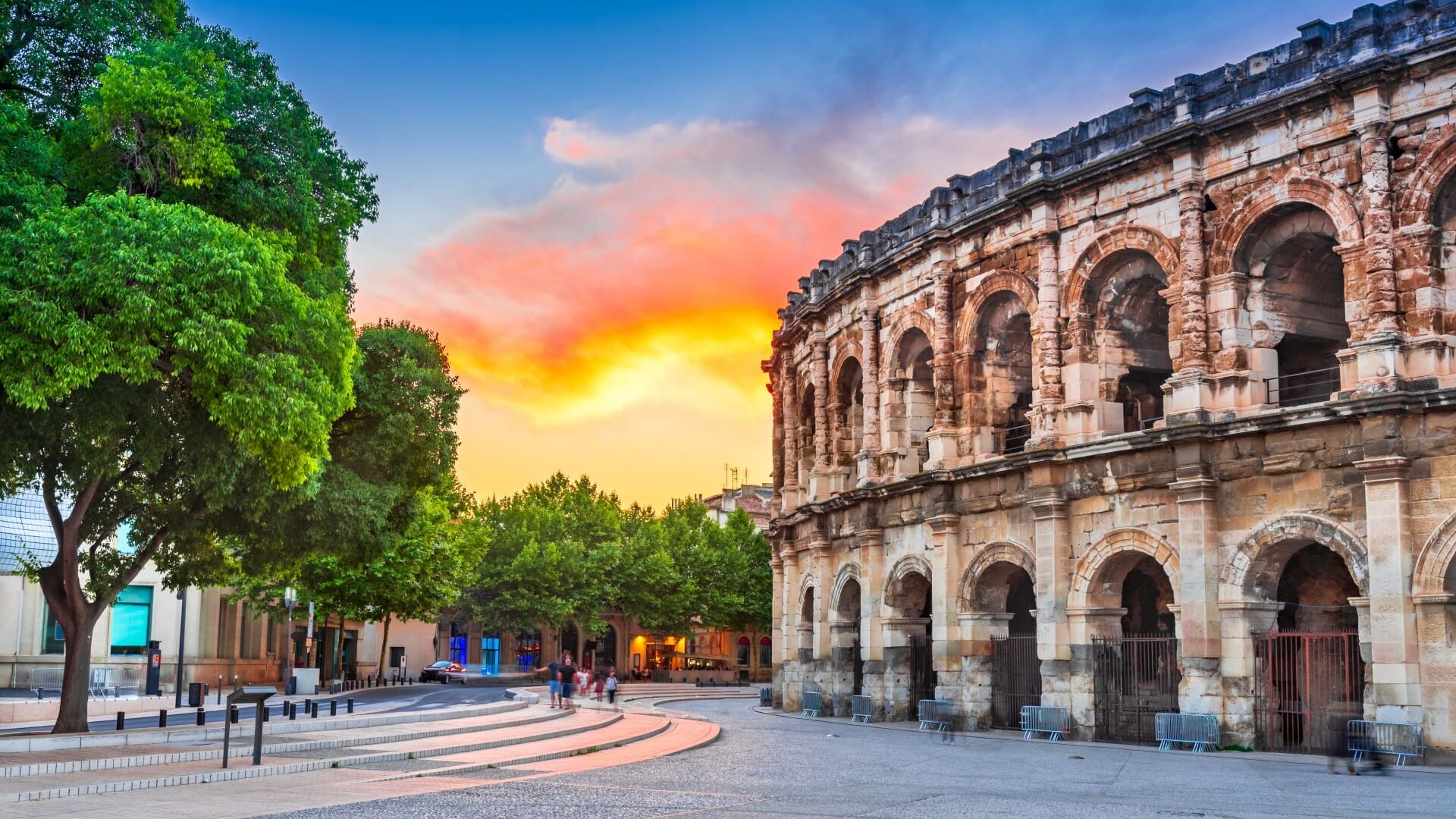 Hôtel à l'Île d'Yeu / Arènes de Nîmes / Beauval