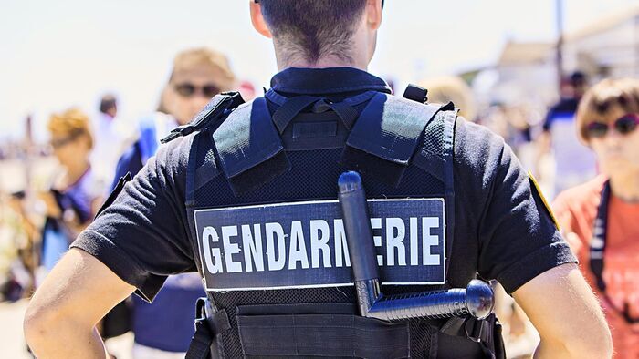 Bagarres, outrages et chauffards : l'été sous haute tension des forces de l'ordre