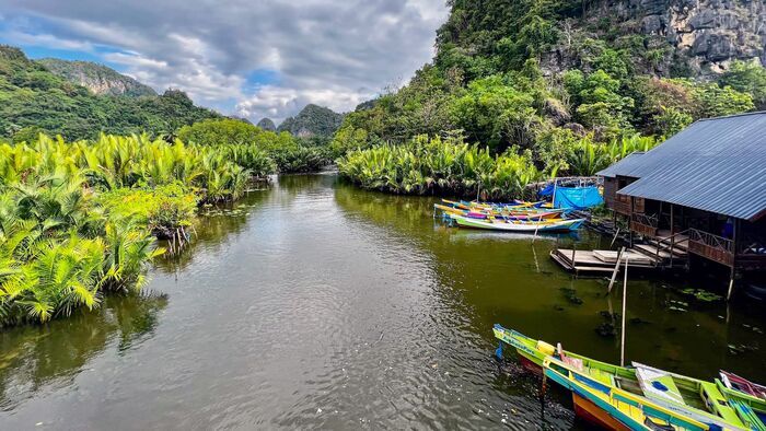 L'île des Célèbes : La cérémonie funéraire du peuple Toraja