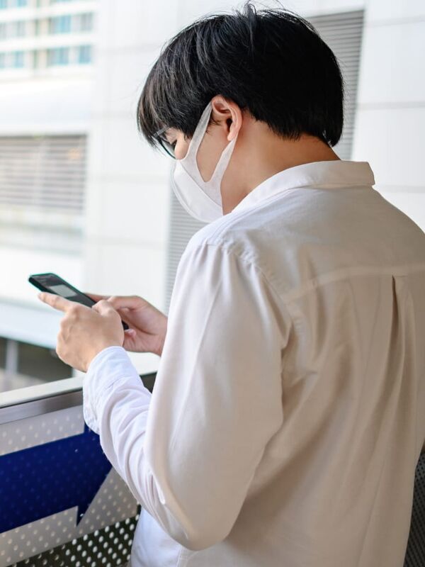 Dans cette émission, le docteur Gérald Kierzek donne la parole à ceux qui réussit leur sevrage tabagique grâce à la vape. Cette semaine, il reçoit Faitha Le Néannec, professeur au lycée.