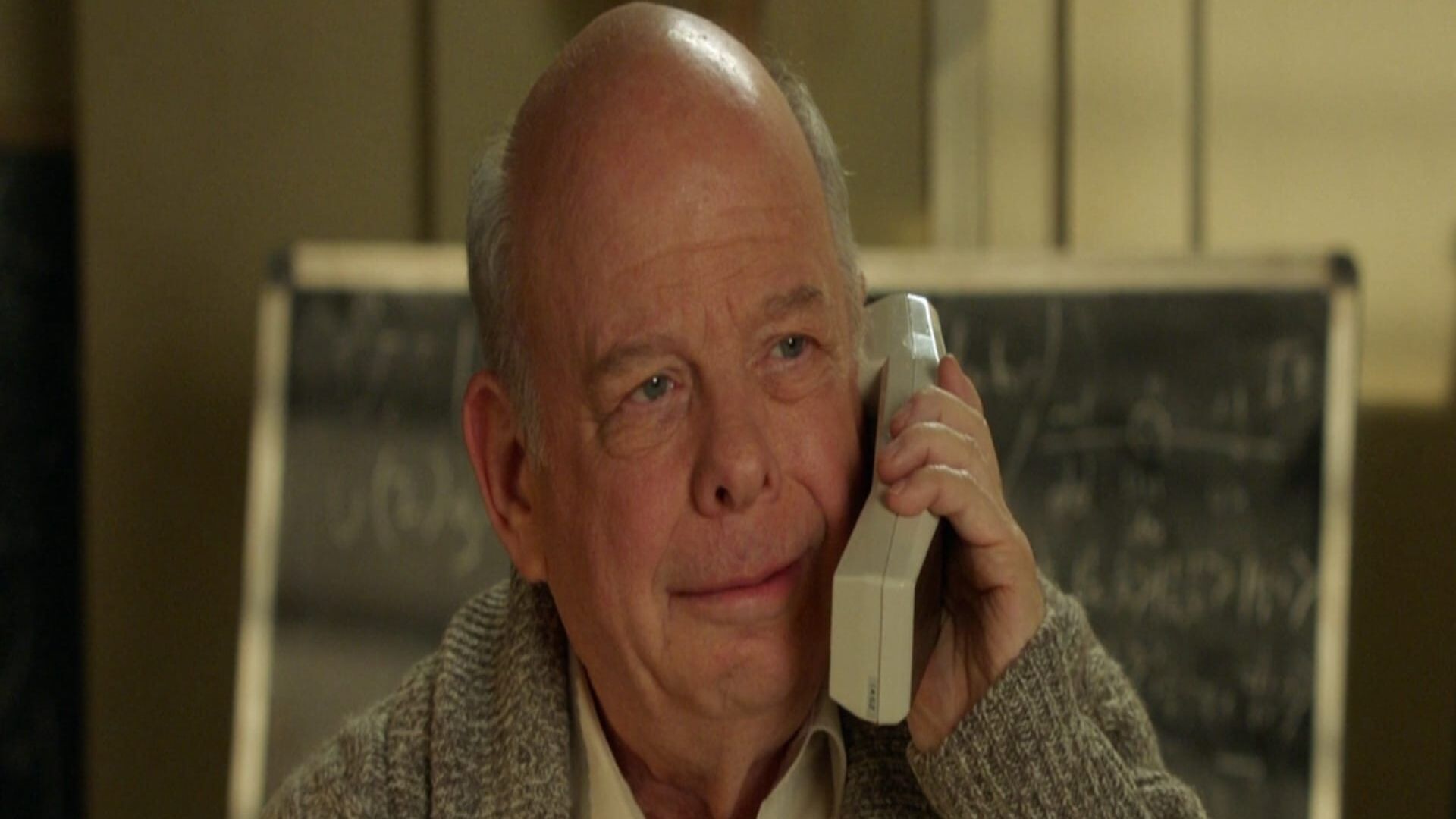 Une invitation à une fête, des raisins pour le foot et une poule terrestre