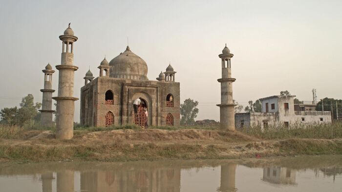 Archi-faux : Vraies villes et faux monuments