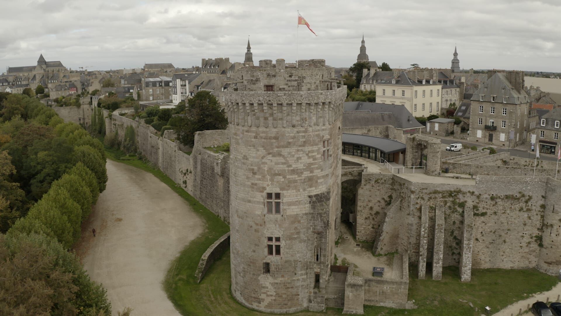 Dinan : un rempart au coeur de la Bretagne