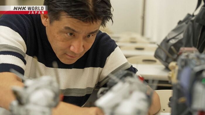 A Tiny Universe in the Palm of Your Hand: Honda Tsuneyuki, Toy Developer
