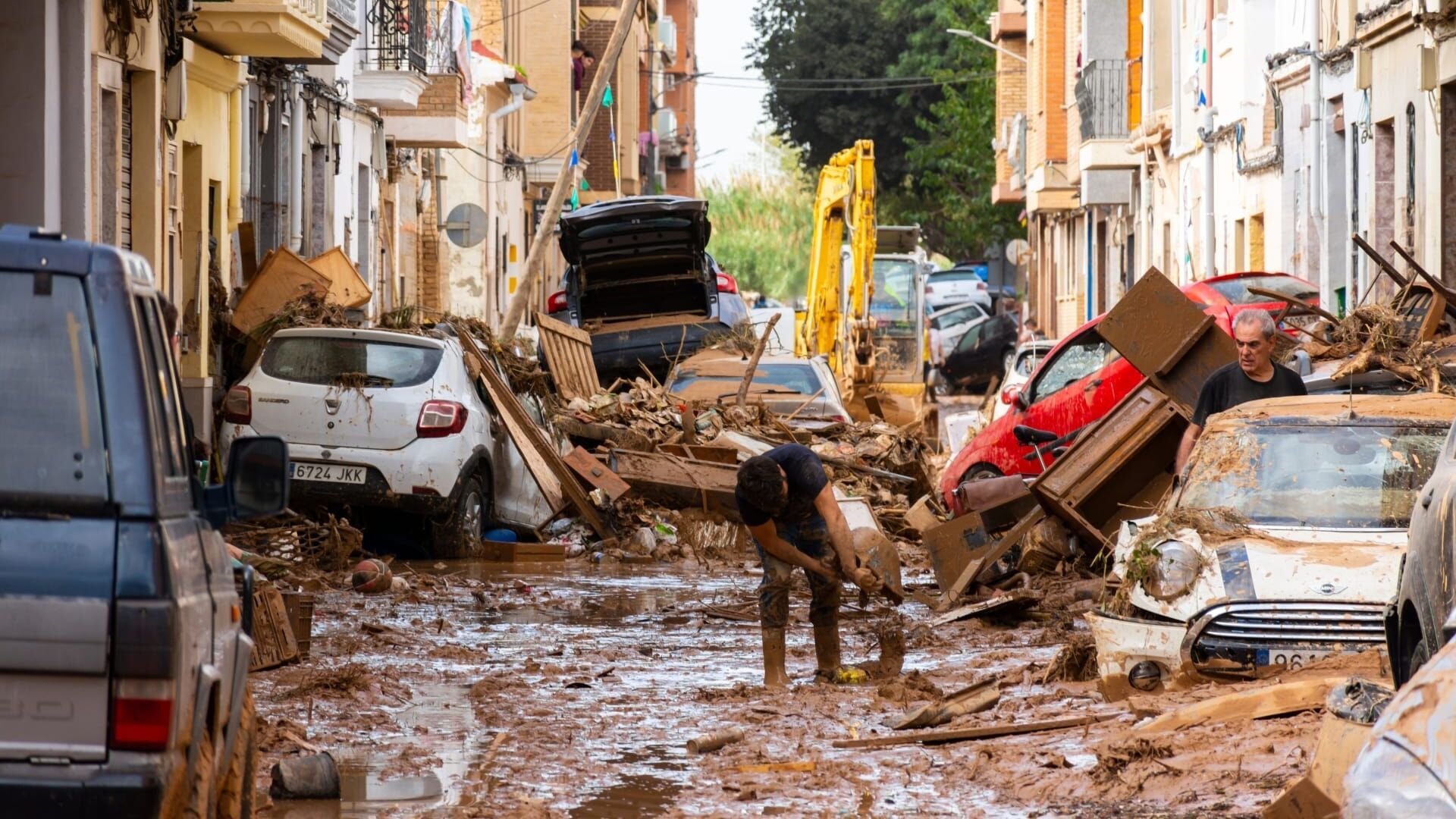 A Valence, sauver les photos de l'inondation