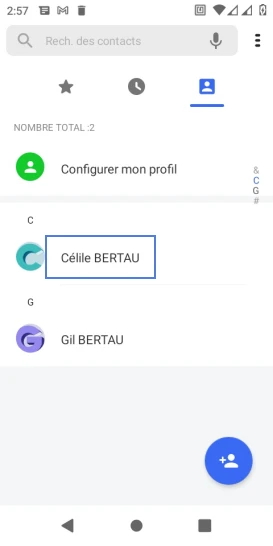 Étape 3 : Cliquez sur le contact à modifier.