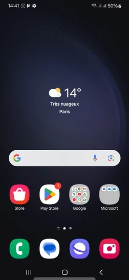 Étape 1 : Balayez l'écran du bas vers le haut pour accéder aux applications. 