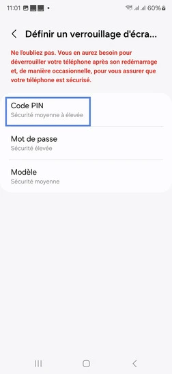 Étape 8 : Saisissez ensuite un mot de passe et confirmez-le.
ce code vous sera demandé si l'empreinte faciale n'est pas reconnue ou bien au démarrage après extinction.