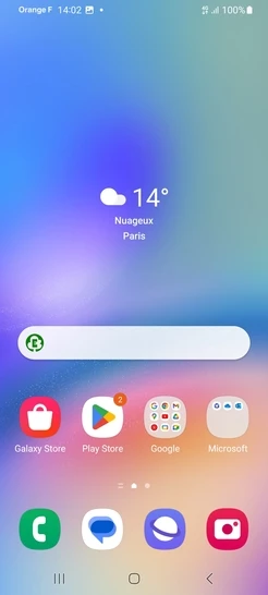 Étape 1 : Balayez l'écran du bas vers le haut pour accéder aux applications.