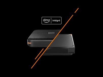 Décodeur TV sur fond noir