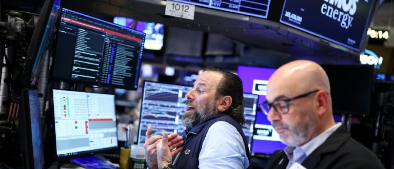Wall Street termine sur la défensive
