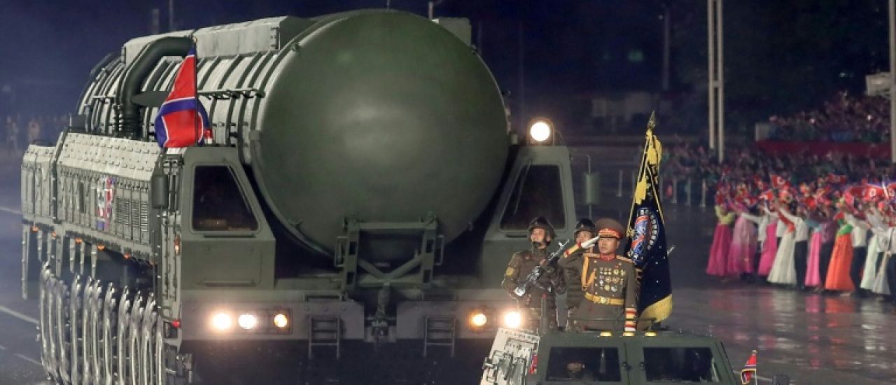 Défilé militaire à Pyongyang pour le 80e anniversaire du parti unique Défilé militaire à Pyongyang pour le 80e anniversaire du parti unique