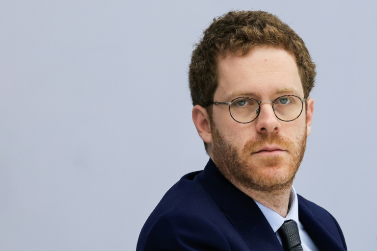 L'optimisation fiscale, possible piste pour financer les mesures sur les lycées, selon Amiel