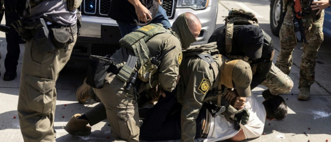 La Cour suprême autorise les descentes antimigrants de Trump dénoncées comme des contrôles au faciès