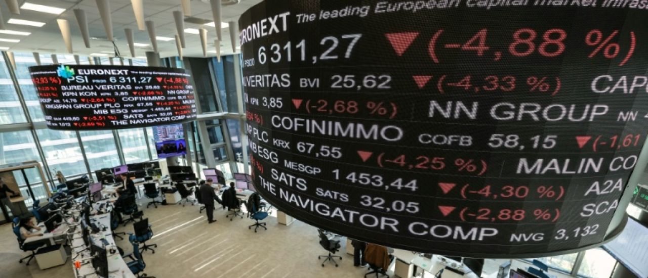 La Bourse de Paris finit dans le vert, entre Fed et Ukraine