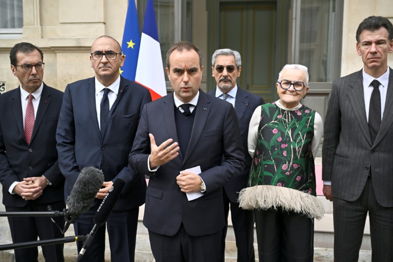 Violences: les premiers couvre-feux en vigueur, l'exécutif montre les muscles sur la réponse pénale