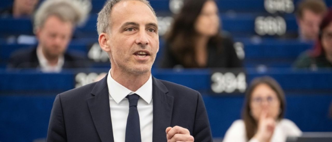 Pas encore déclaré pour 2027, Glucksmann en quête de dynamique