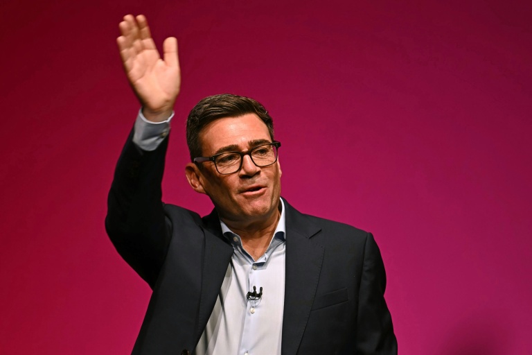 Burnham évoque l'option d'un retour du Royaume-Uni dans l'UE : "Welcome back", répond Macron