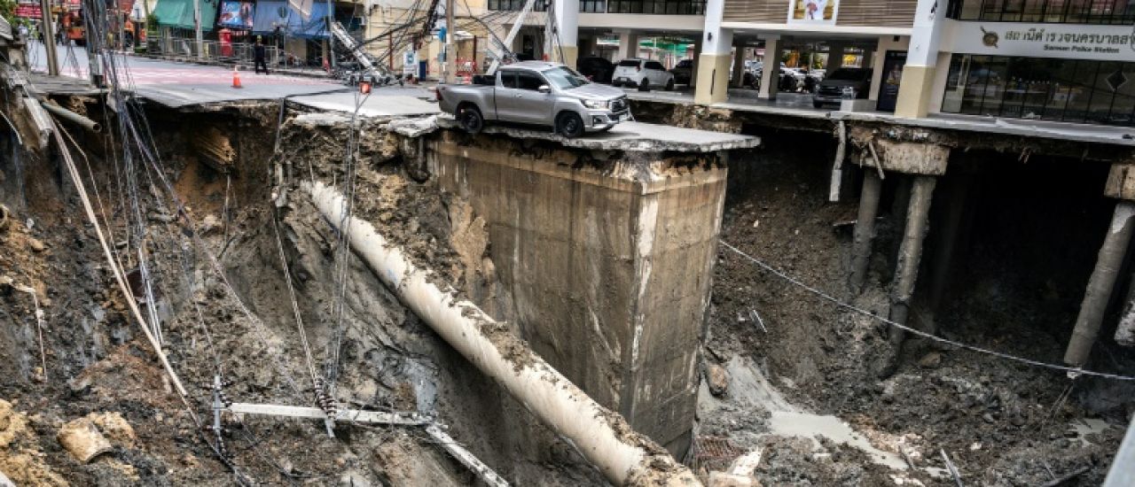 Thaïlande: une route s'effondre à Bangkok, des habitants forcés d'évacuer