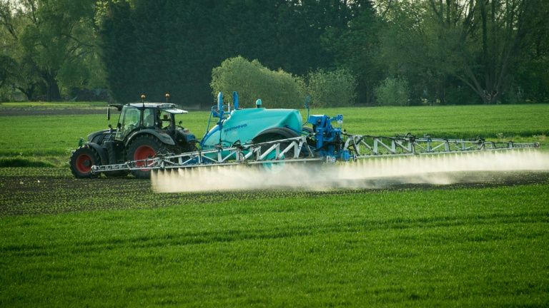 Acétamipride et flupyradifurone: comment deux pesticides interdits vont être réintroduits