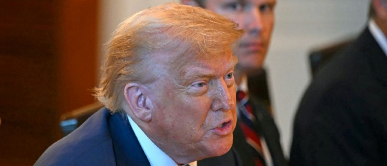 Trump annonce au moins 25% de surtaxe sur les produits de 14 pays, dont le Japon