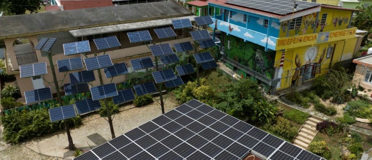 A Porto Rico, un réseau local d'énergie solaire contre les pannes incessantes