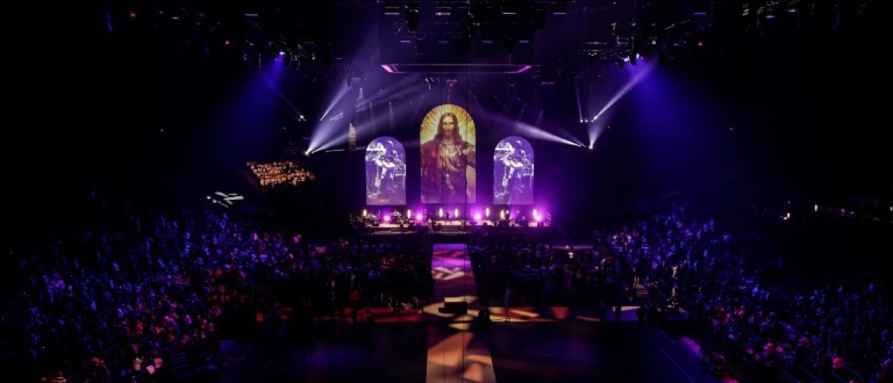 Les catholiques affichent leur foi au "Congrès Mission" à Paris