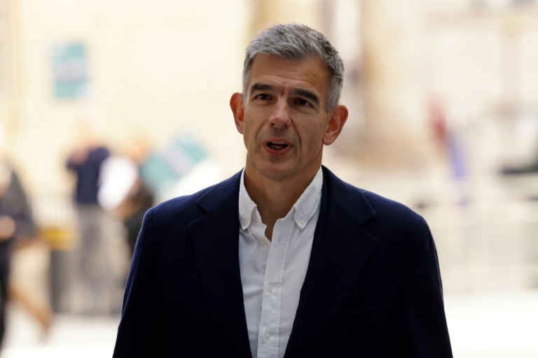 Le nouveau patron de la BBC, Matt Brittin, prévient de "choix difficiles" à venir