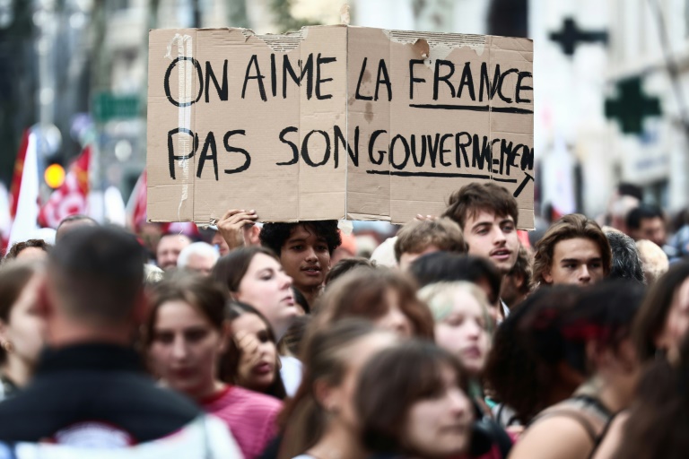 "Ras-le-bol des bas salaires" : la fonction publique dans la rue pour son pouvoir d'achat