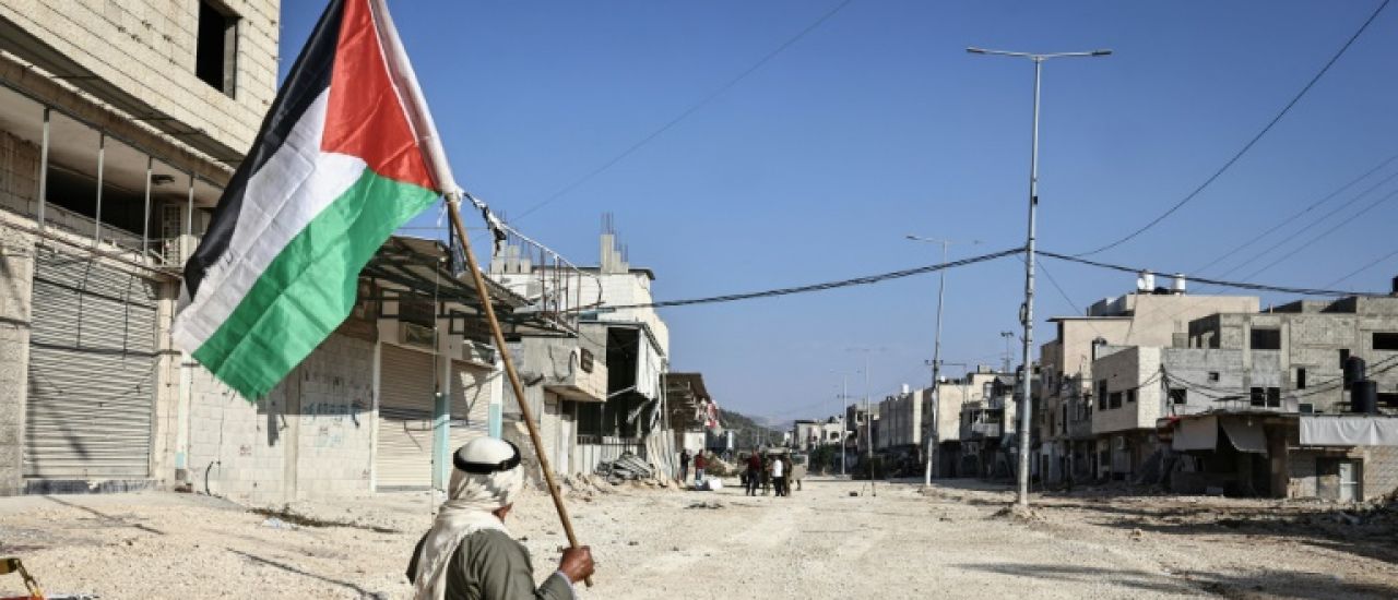 Après dix mois d'errance, des réfugiés à Tulkarem attendent de rentrer chez eux