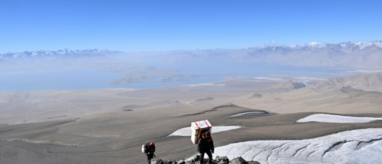 Pour les glaciologues, la joie de toucher le fond et ses mystères
