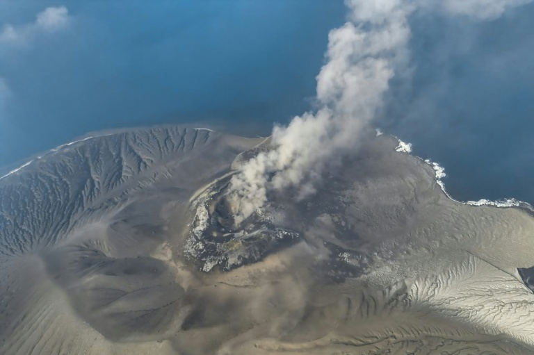 Eruption volcanique en Indonésie : réouverture de plusieurs aéroports