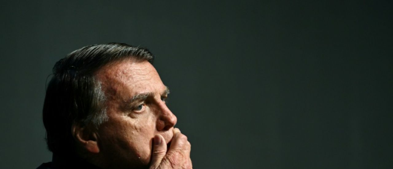 Brésil: à son procès, Bolsonaro accusé d'avoir voulu une "dictature"