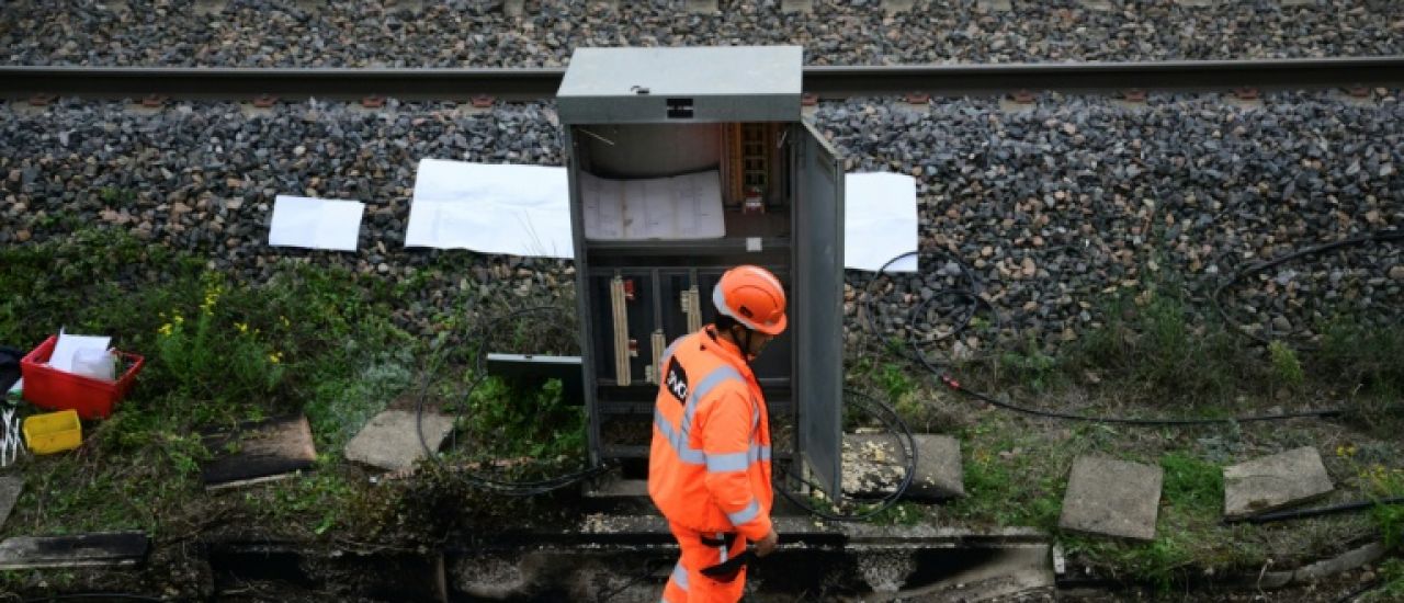 Sabotage de câbles SNCF: la piste de l'ultragauche privilégiée par les enquêteurs Sabotage de câbles SNCF: la piste de l'ultragauche privilégiée par les enquêteurs