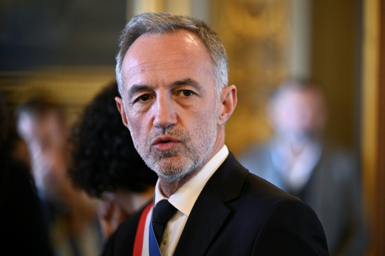 Périscolaire: premier Conseil de Paris sous pression pour Emmanuel Grégoire